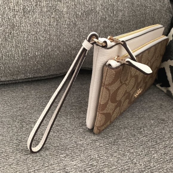 NWT Coach C5576 DOUBLE Zip Wallet in Signature Canvas Gold/Khaki/Chalk - Picture 4 of 8